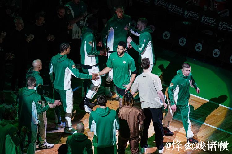 绿军揭幕战狂轰29记三分创历史纪录,完胜尼克斯 绿军揭幕战狂轰29记三分创历史纪录,完胜尼克斯